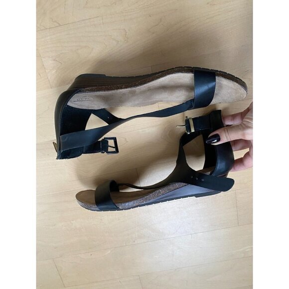 Reaction Kenneth Cole "Great Gal" Ankle Strap Women New Sandal Low Wedge - Picture 3 of 6